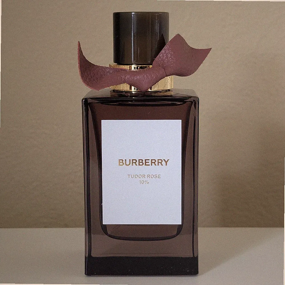 Burberry Tudor Rose 10% Eau De Parfum 3.3 oz 100 ml Signatures Collection New